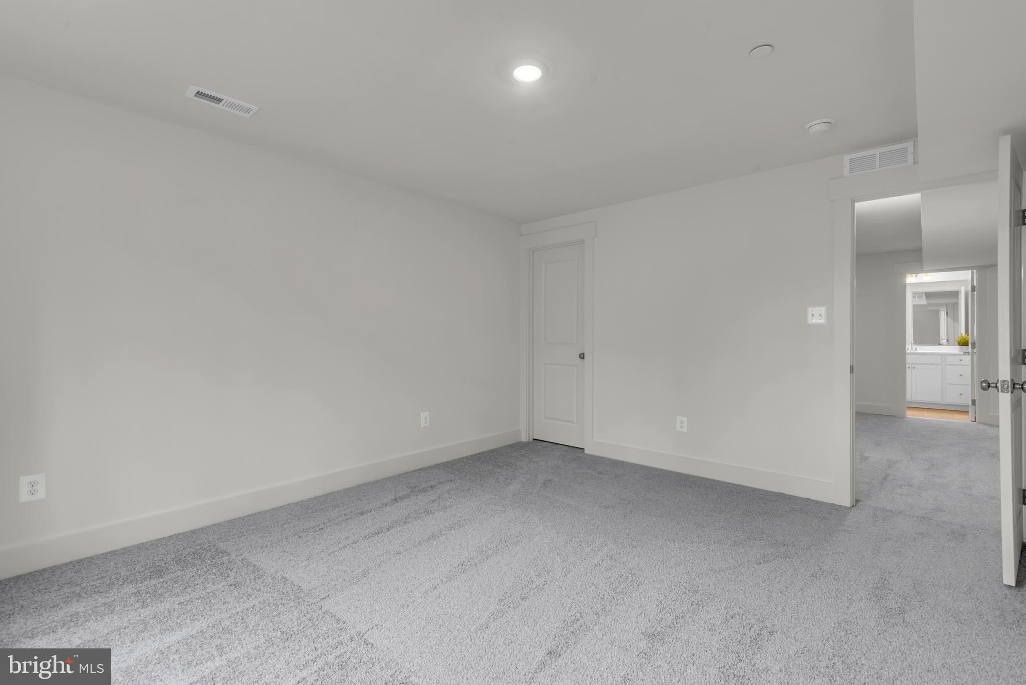 6504 Whitetail Crossing Way. Hanover, MD 21076