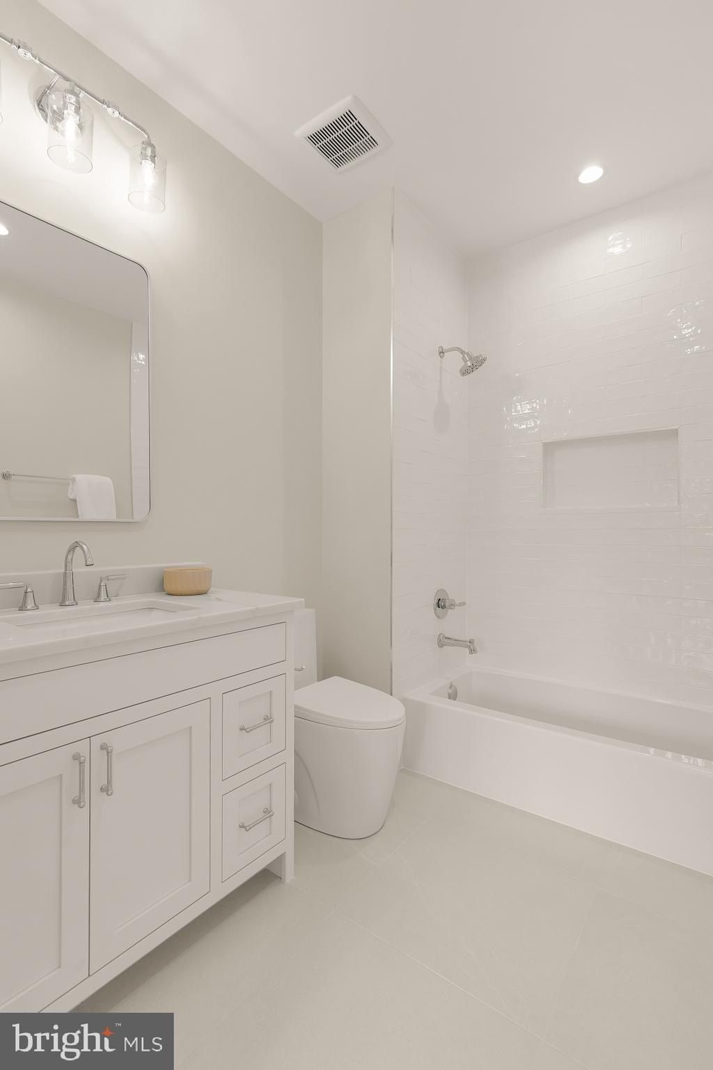 9508 Forest Road. Bethesda, MD 20814