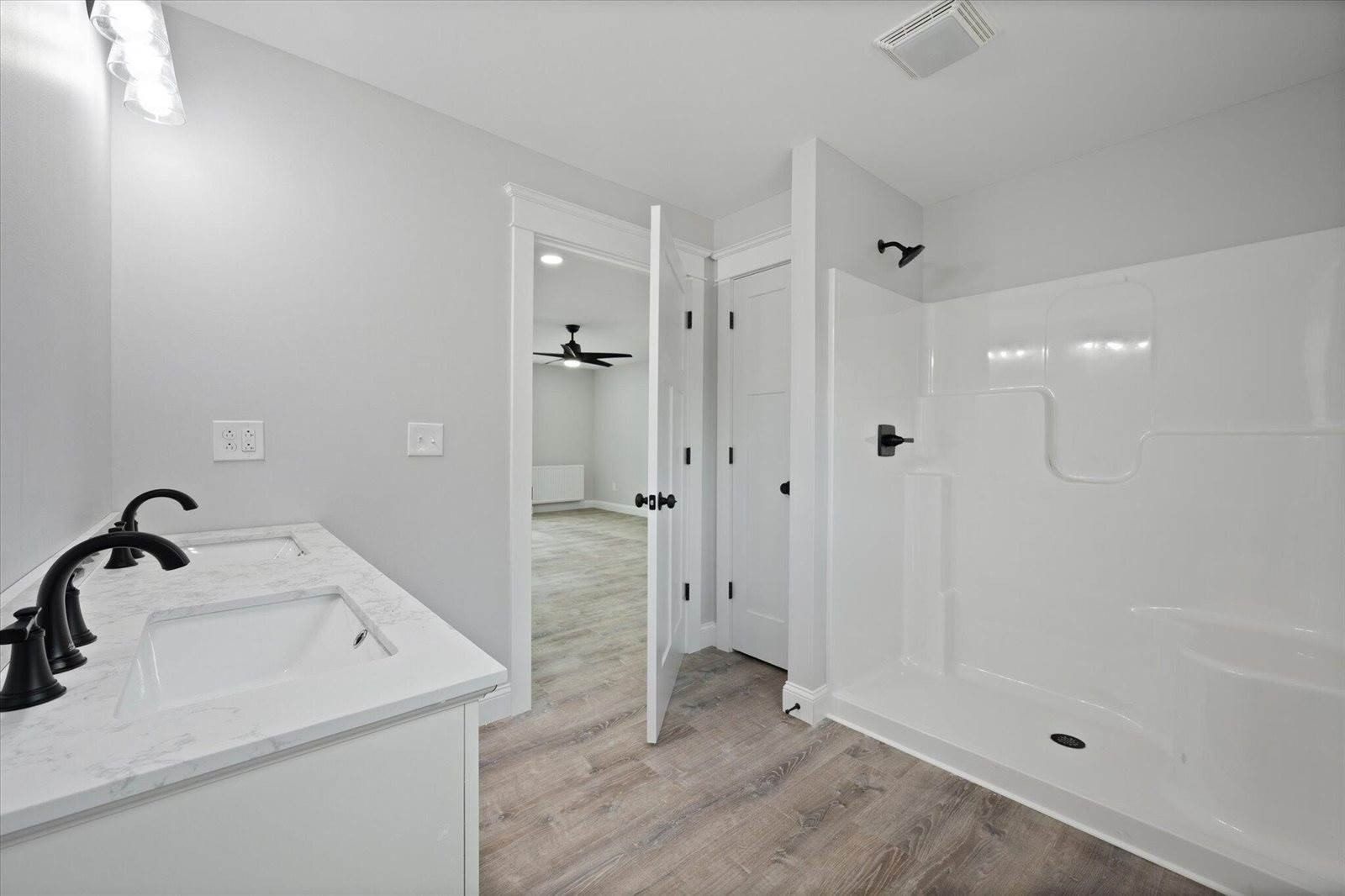 649 Streamside Avenue. Hermon, ME 04401