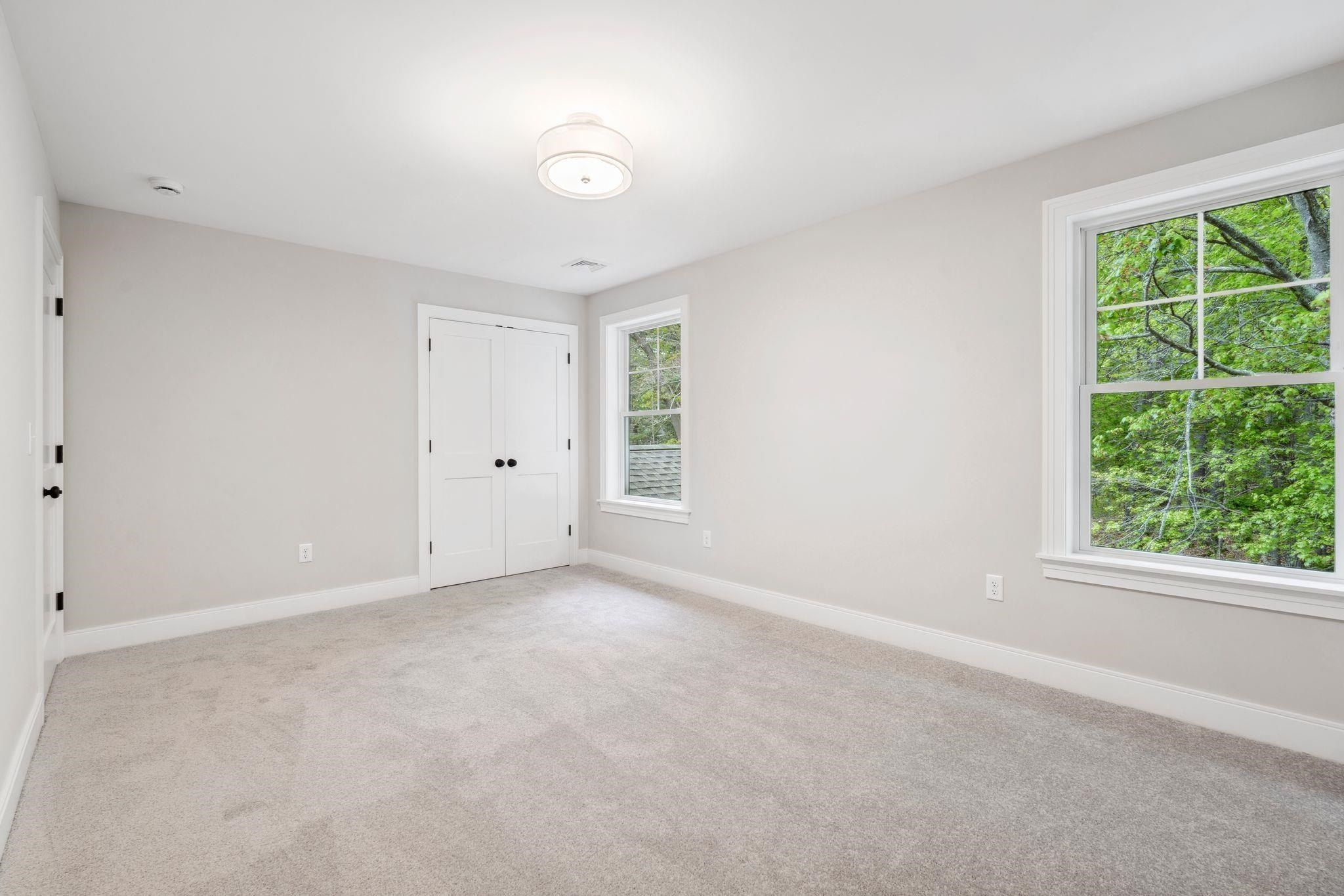 12 Washburn Farm Lane. Kittery Point, ME 03905