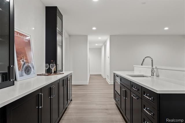 4182 Prescott Park Circle. West Bloomfield, MI 48323