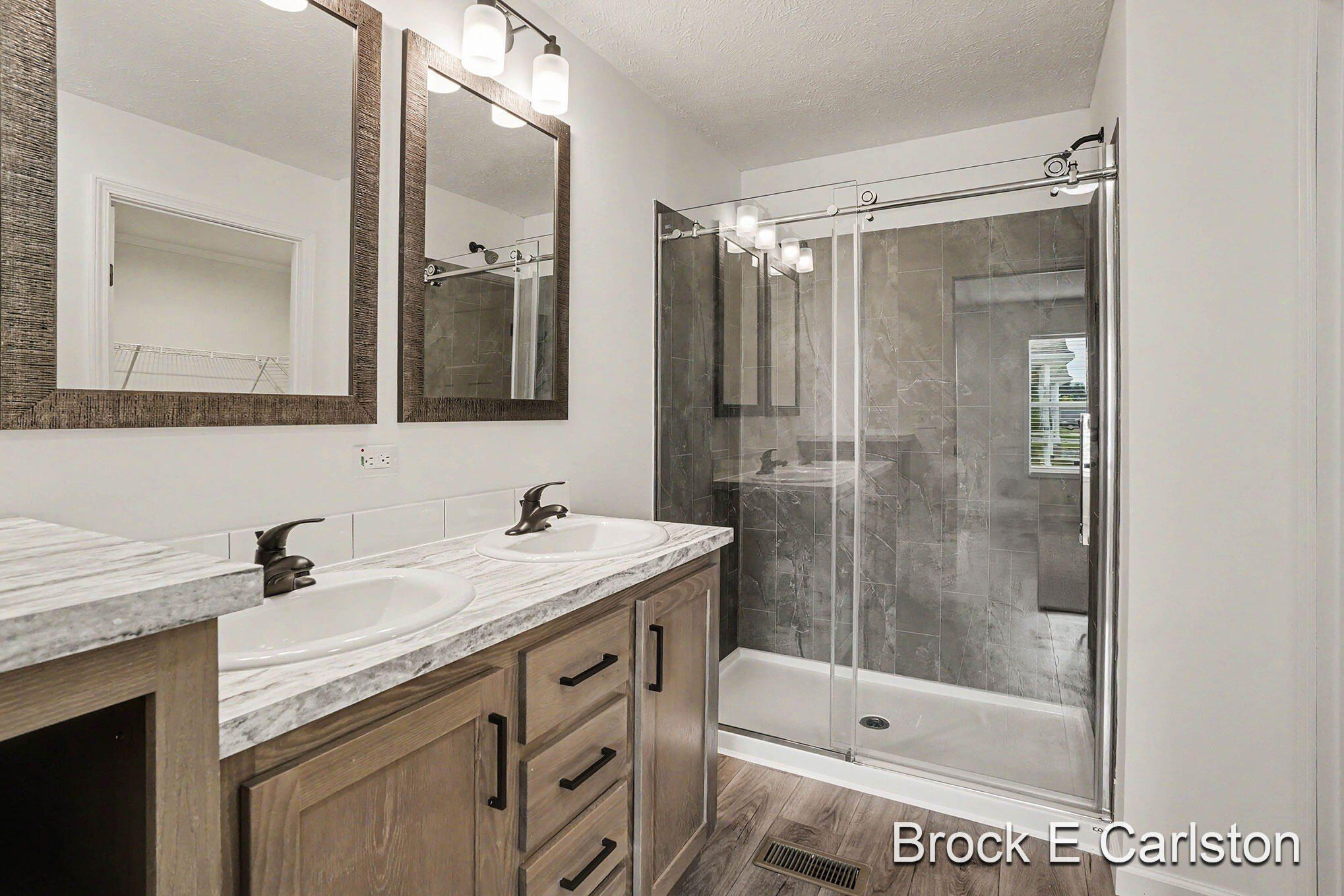 1283 E Ellis Road. Norton Shores, MI 49441