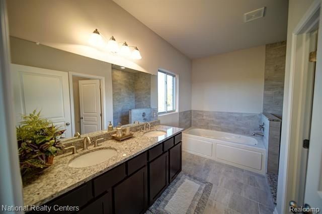 941 Guenevere Drive. Oxford, MI 48371