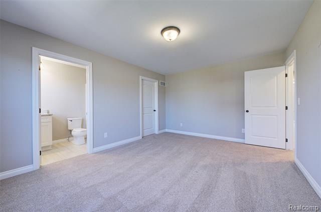 562 Round Rock Drive. Howell, MI 48843