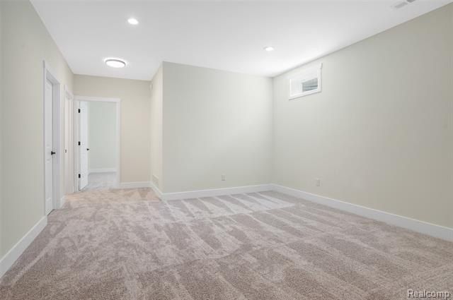 2295 Gilder Drive. Howell, MI 48843