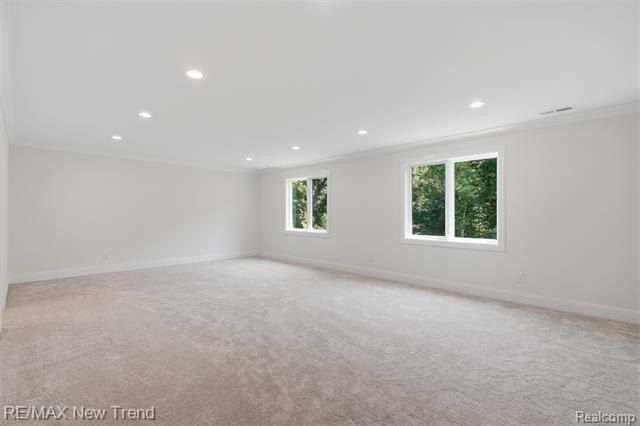 28943 Wintergreen. Farmington Hills, MI 48331