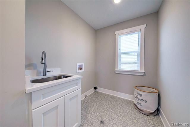 Moh 124 Gambrel Lane Drive. Howell, MI 48843
