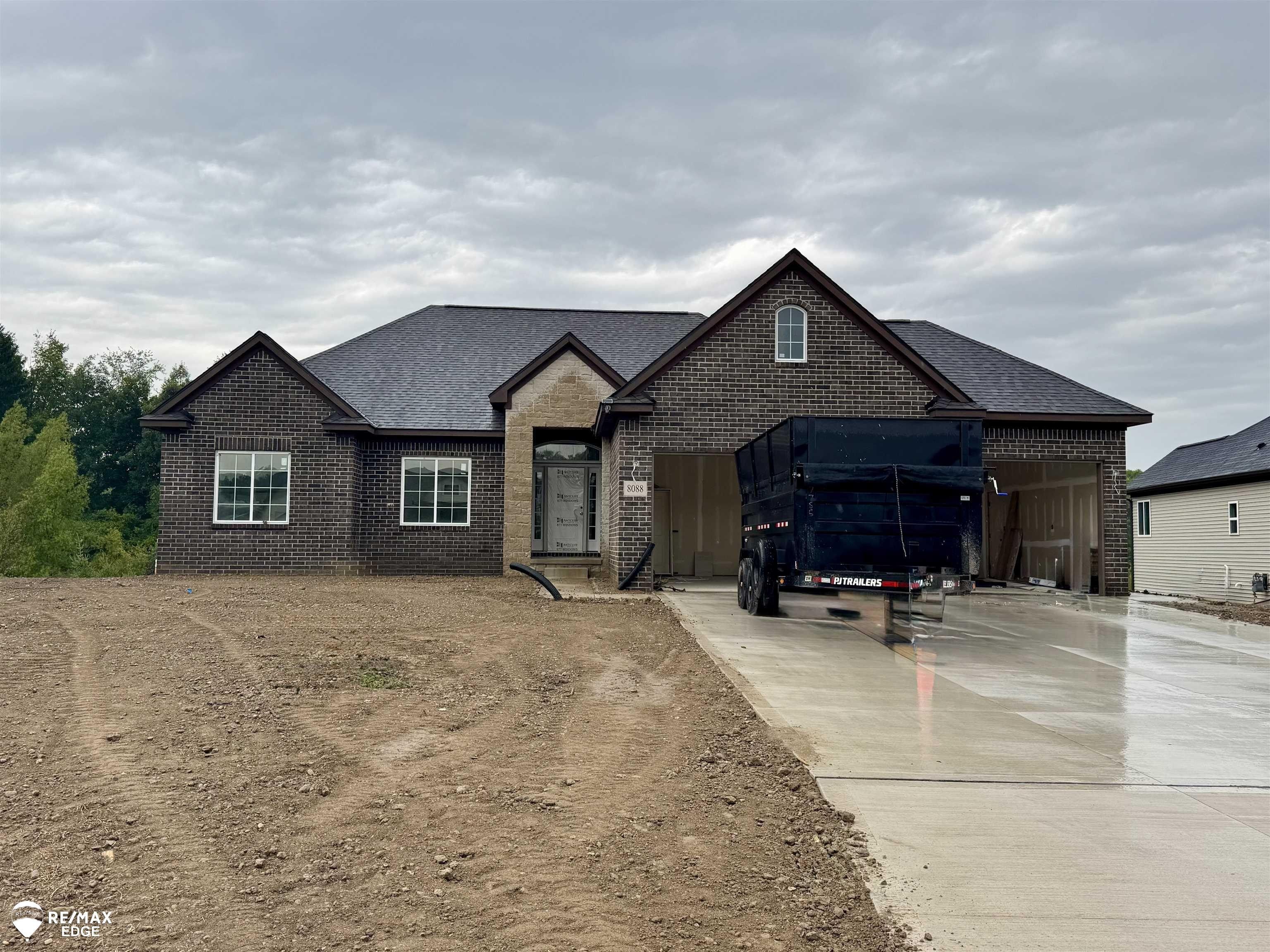 8088 Peninsula Circle. Grand Blanc, MI 48439