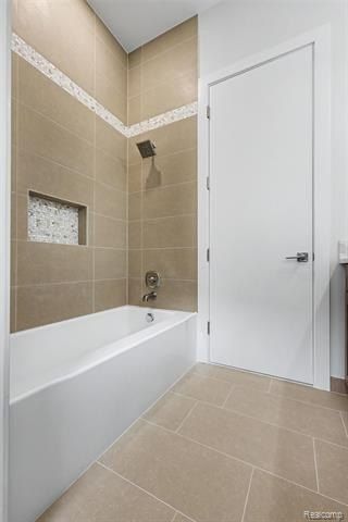 68503 Lake Angela Pointe. Richmond, MI 48062