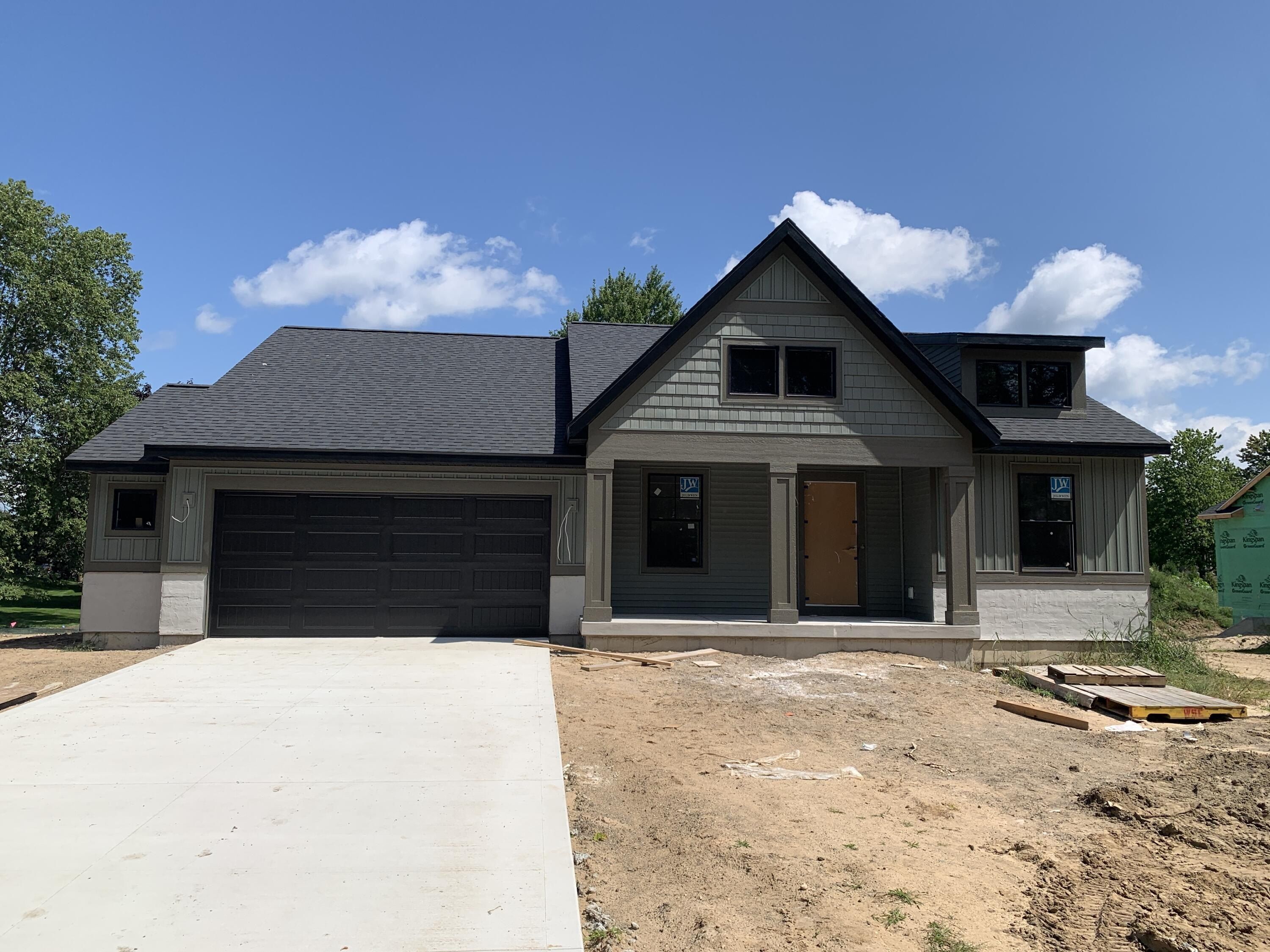 7054 Pinehurst Drive Ne. Rockford, MI 49341