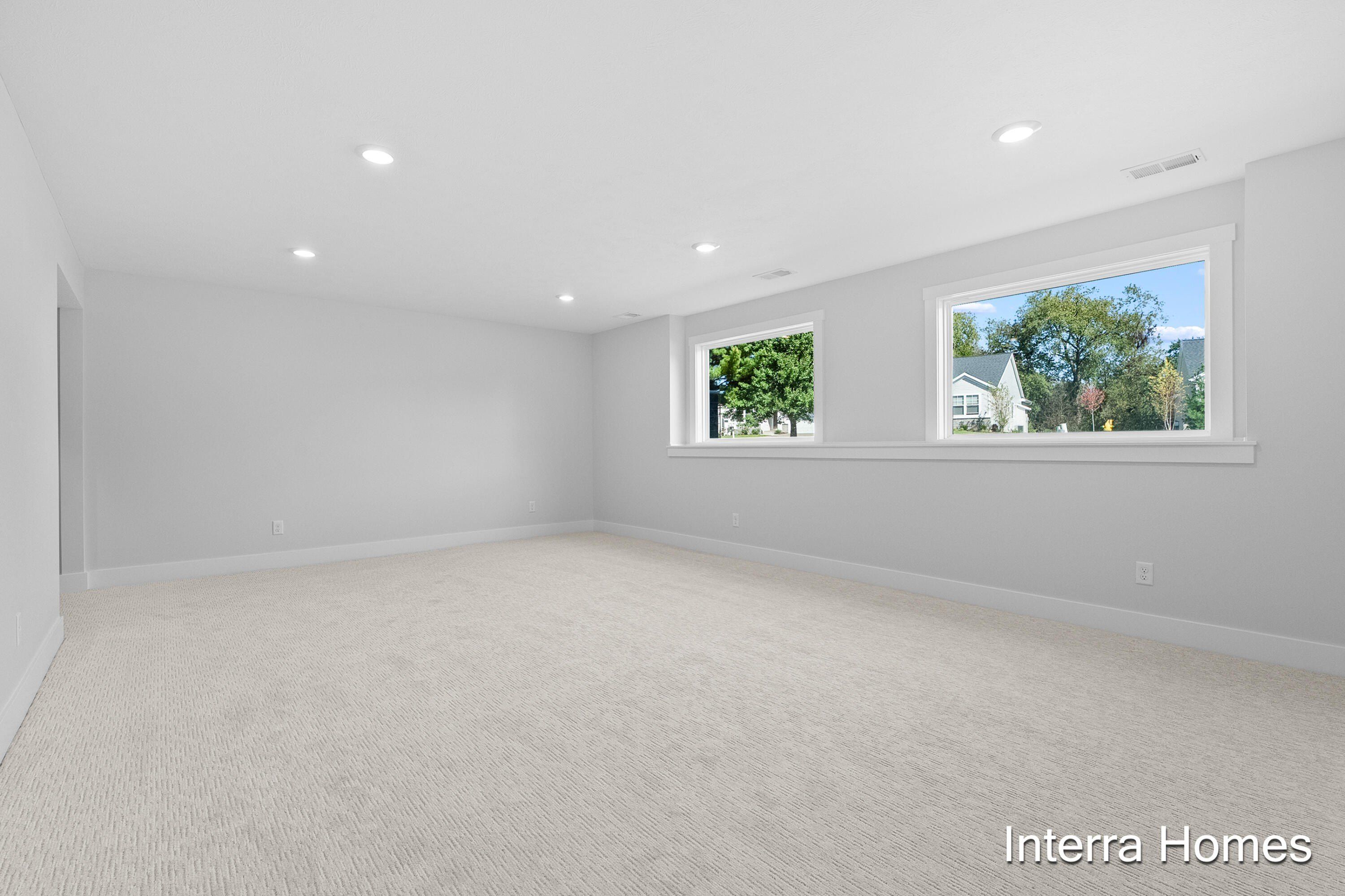 327 Round Hill Road. Kalamazoo, MI 49009