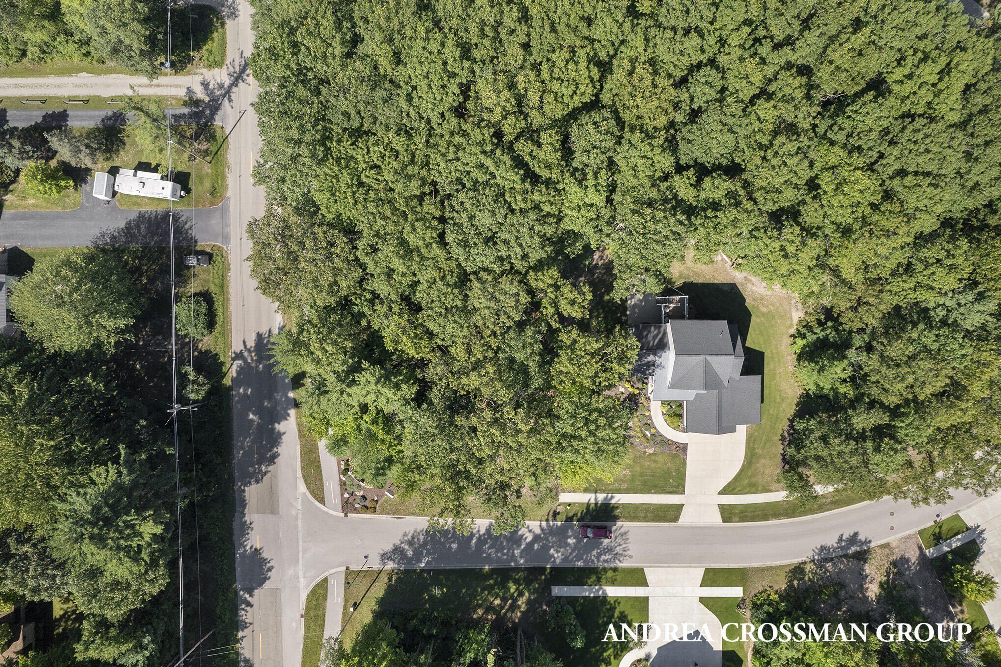 16179 Coventry Lane. Spring Lake, MI 49456