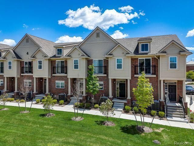 41600 Orianna Lane. Novi, MI 48375