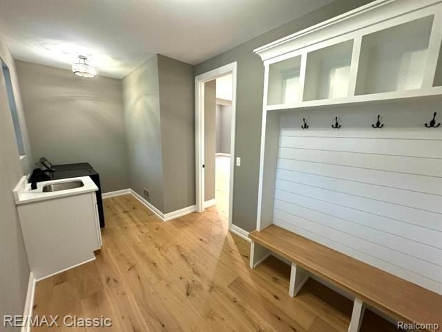 325 W Dawson. Milford, MI 48381