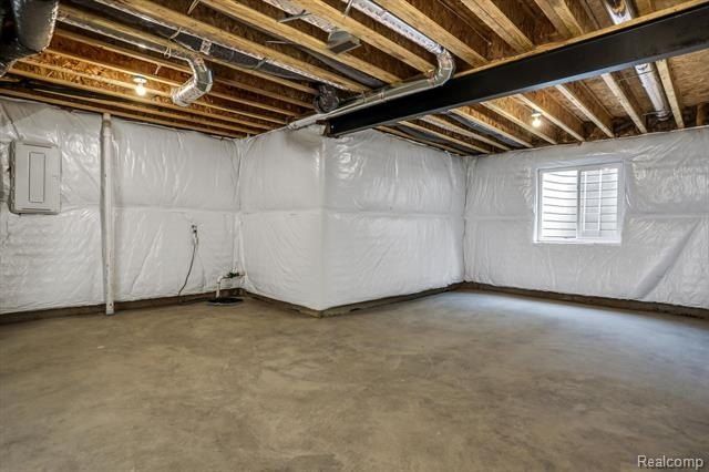 2344 Provencal Drive. Commerce Twp, MI 48382