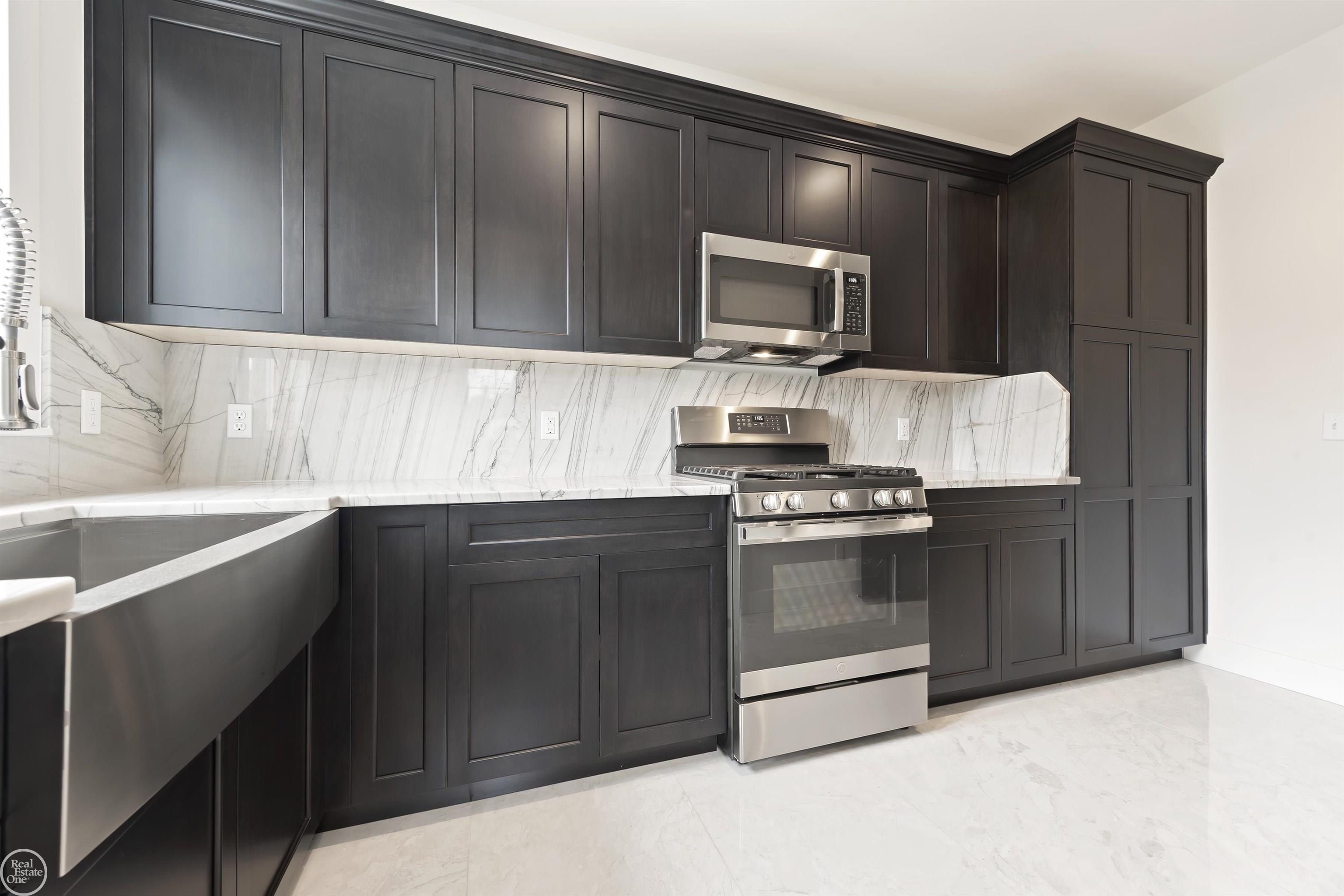 51557 Forster. Shelby Twp, MI 48316