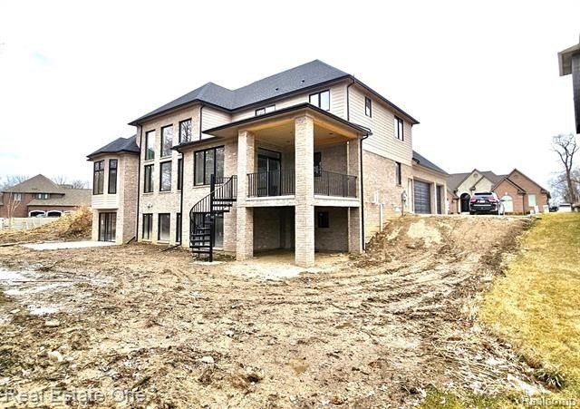 2423 Buckthorn Drive. Utica, MI 48316