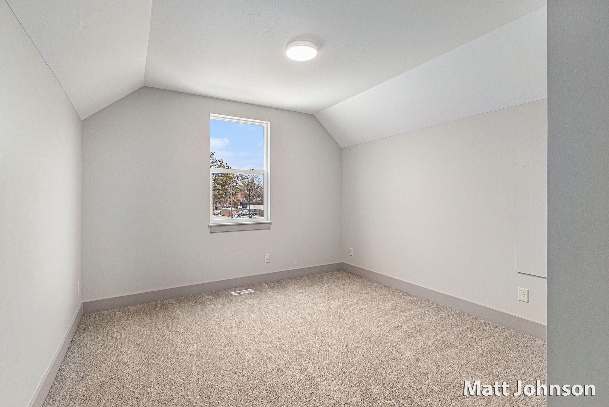 2053 Linden Avenue Se. Grand Rapids, MI 49507