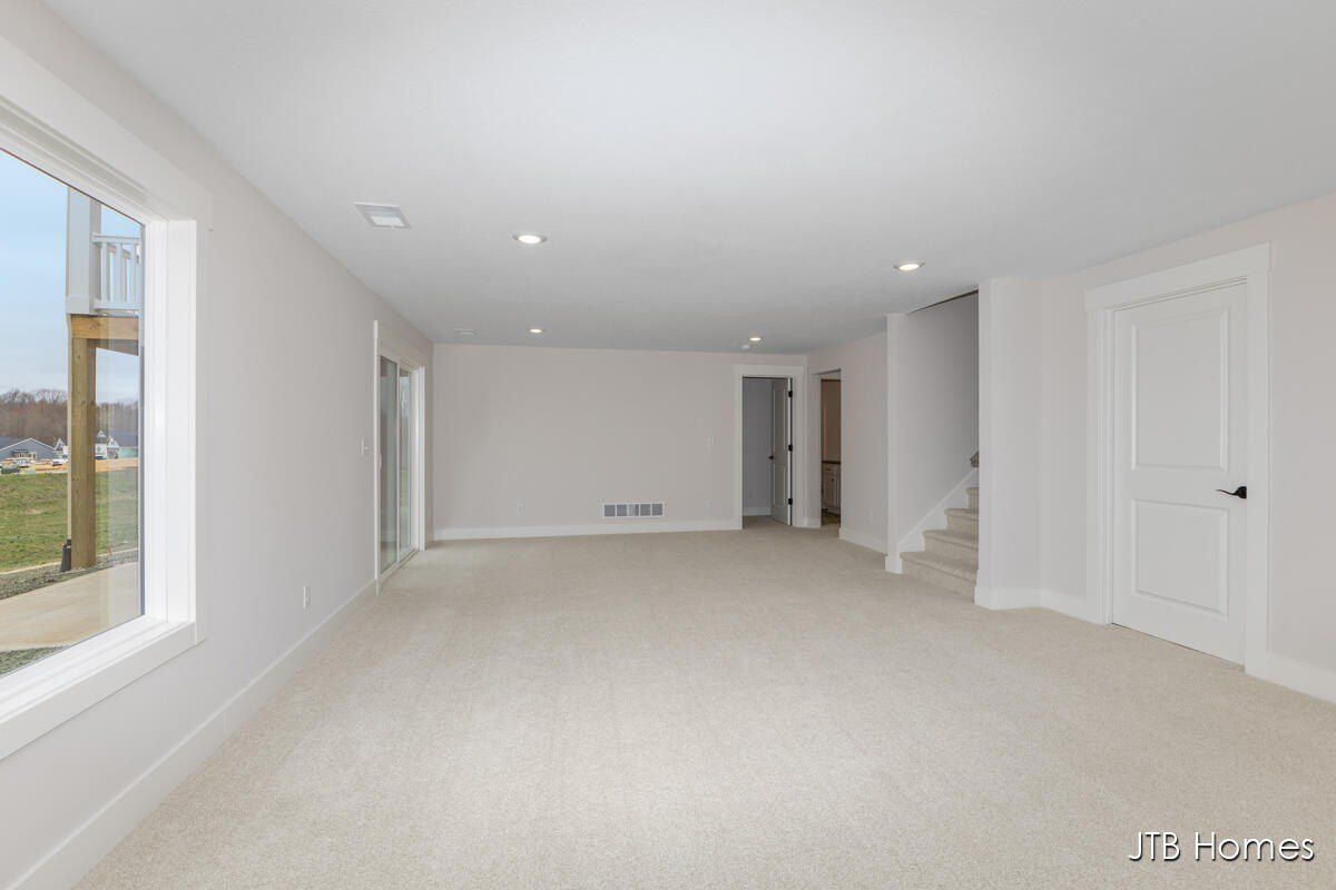 5561 Canal Avenue Sw Unit 65. Wyoming, MI 49418