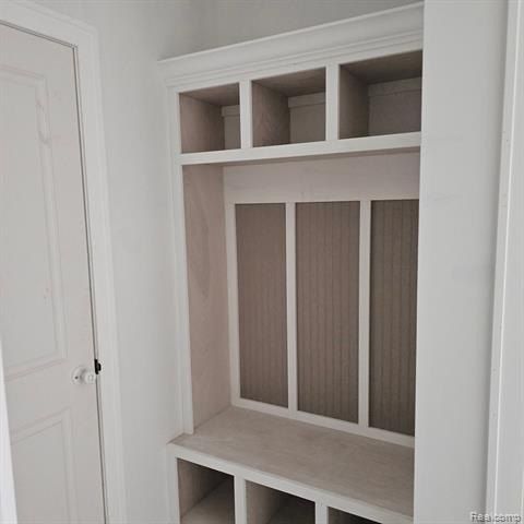 50606 Mistwood Drive. Macomb, MI 48042