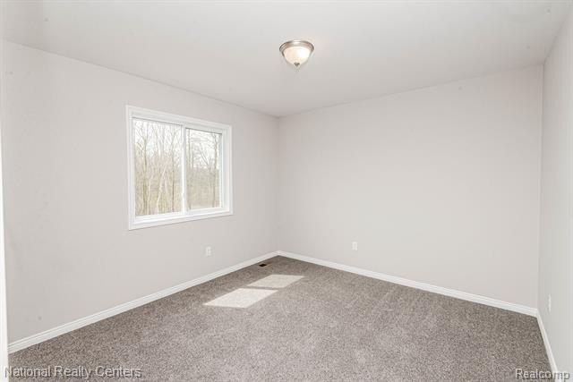 1 RochawiesCayuga Trail. Oakland, MI 48363