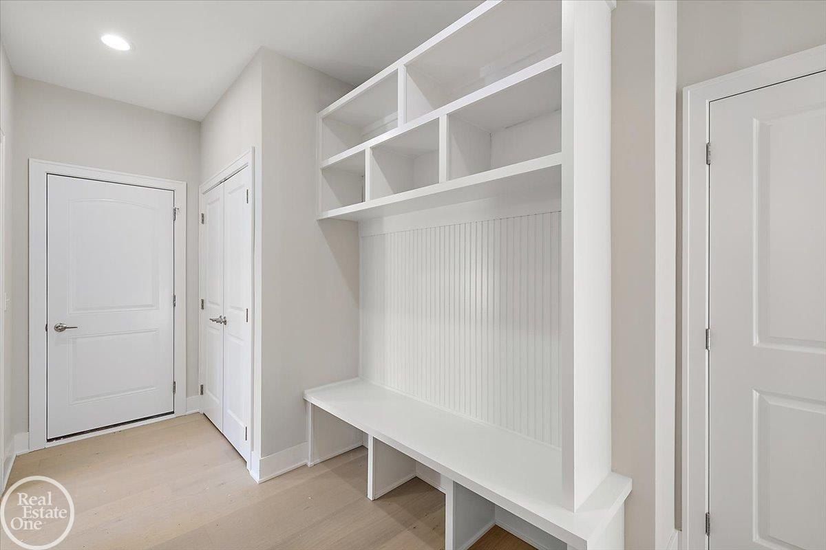 880 Hemlock. Oxford, MI 48370