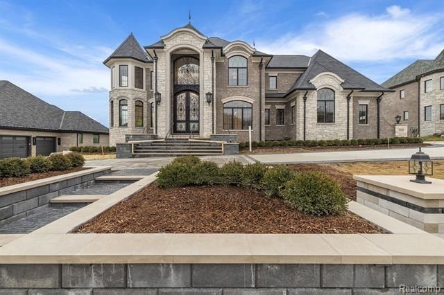 4481 Farm View Drive. Ann Arbor, MI 48105