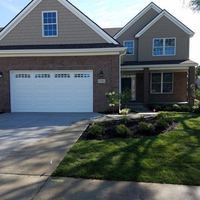 33690 N Bostwick. Farmington Hills, MI 48335