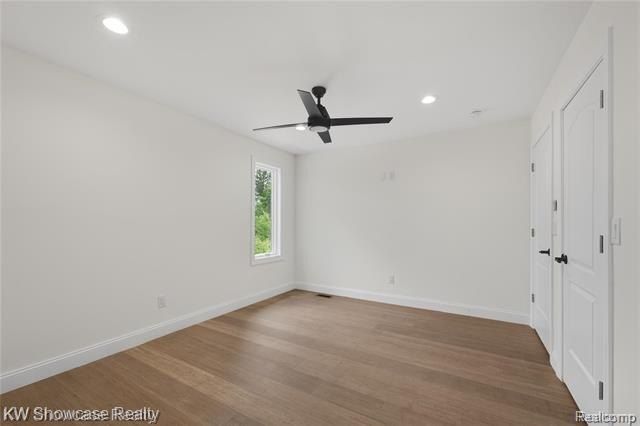 5245 Buell Drive. Commerce Twp, MI 48382