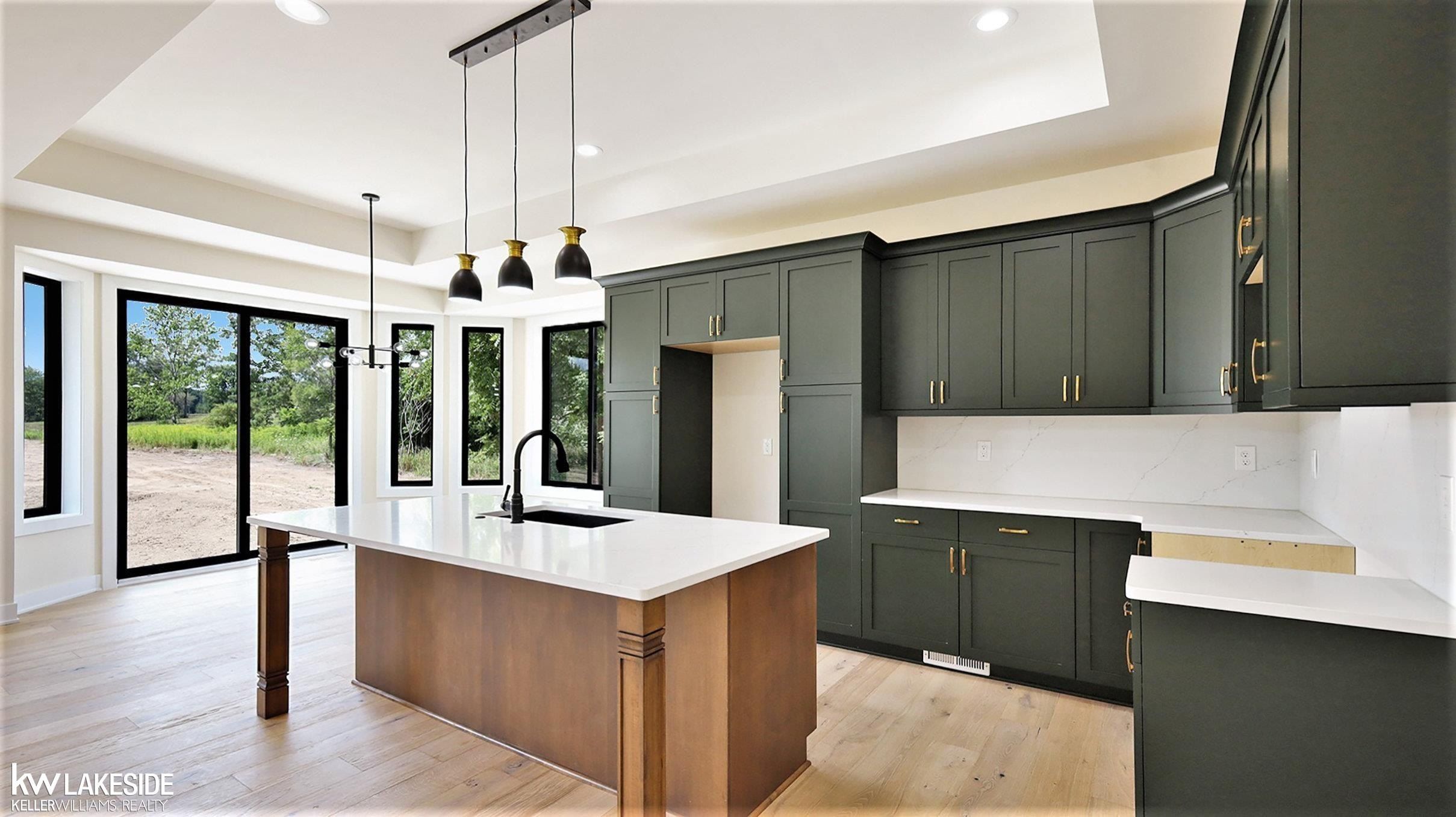 4664 Rosy. Leonard, MI 48367