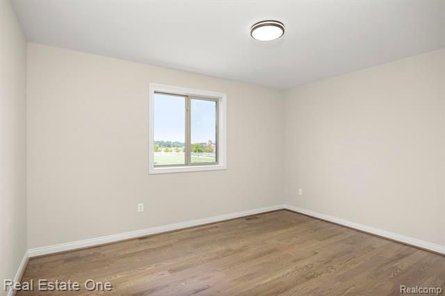 3122 Frankton Drive. Troy, MI 48083