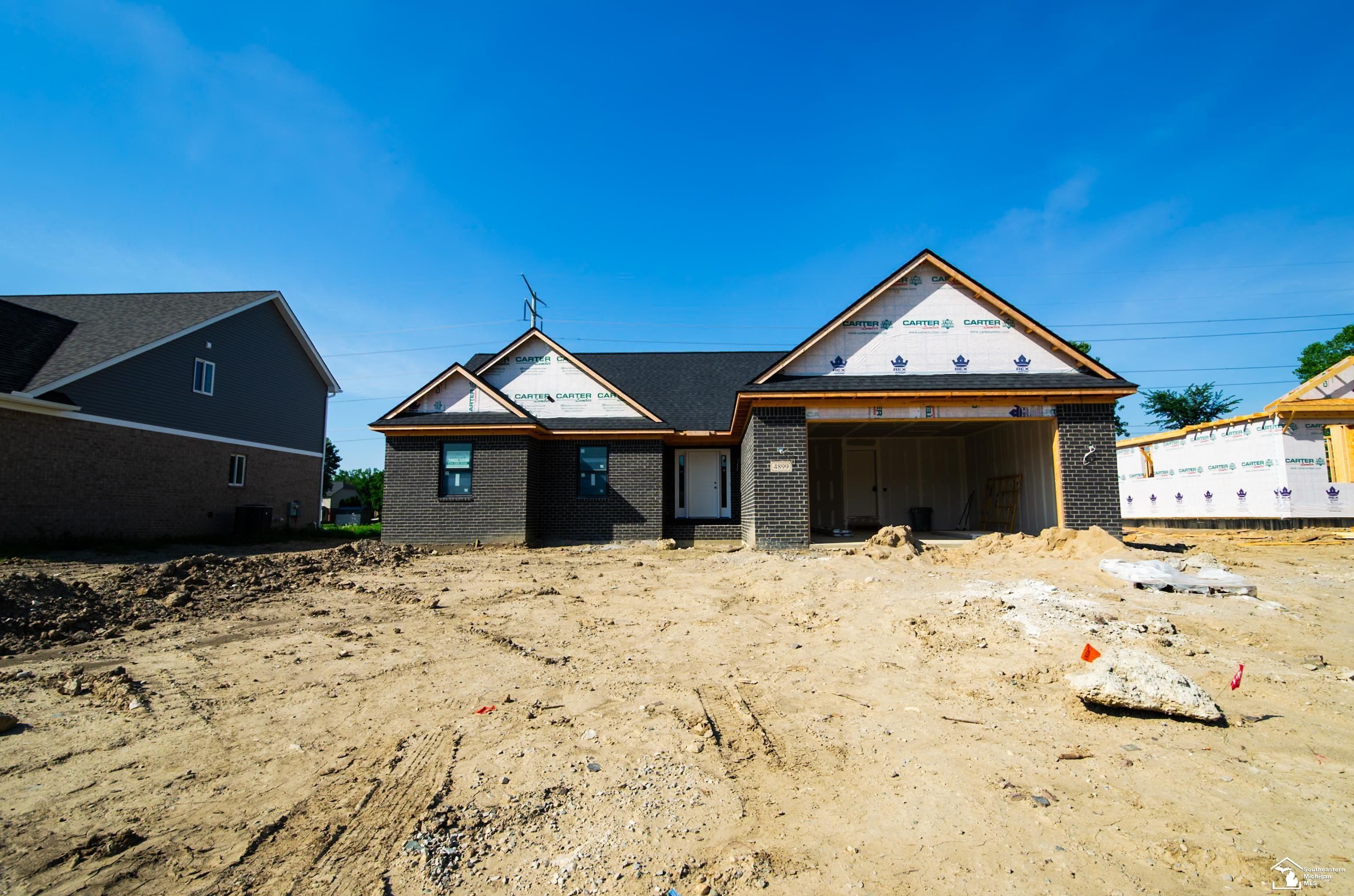 4899 Skylark. Monroe, MI 48161