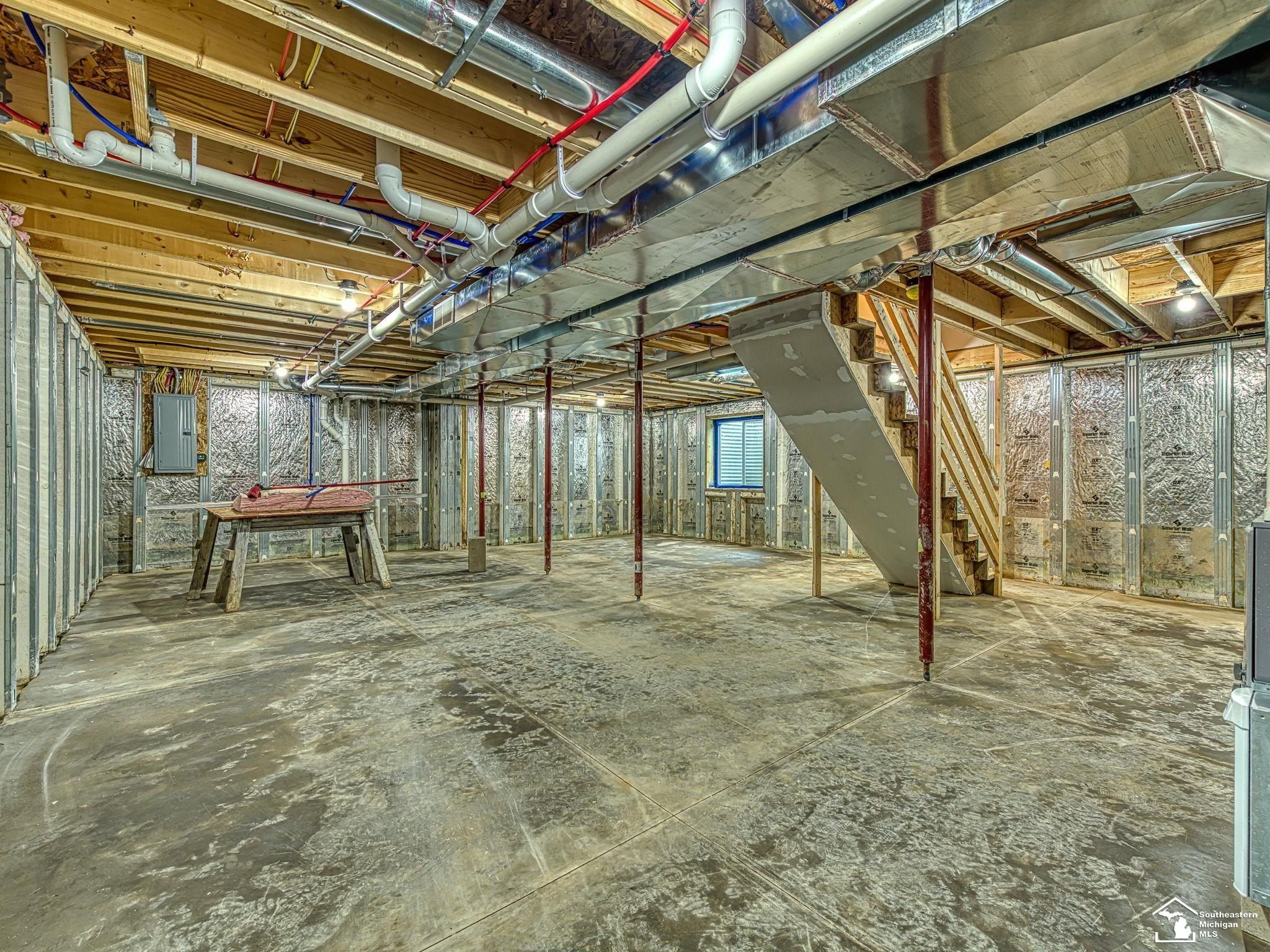 15604 Pine. Monroe, MI 48161