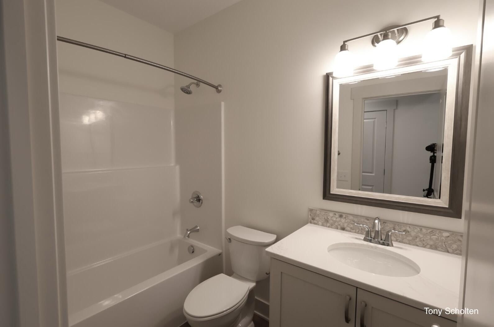 5157 Blendon Meadow Circle Unit 30. Hudsonville, MI 49426