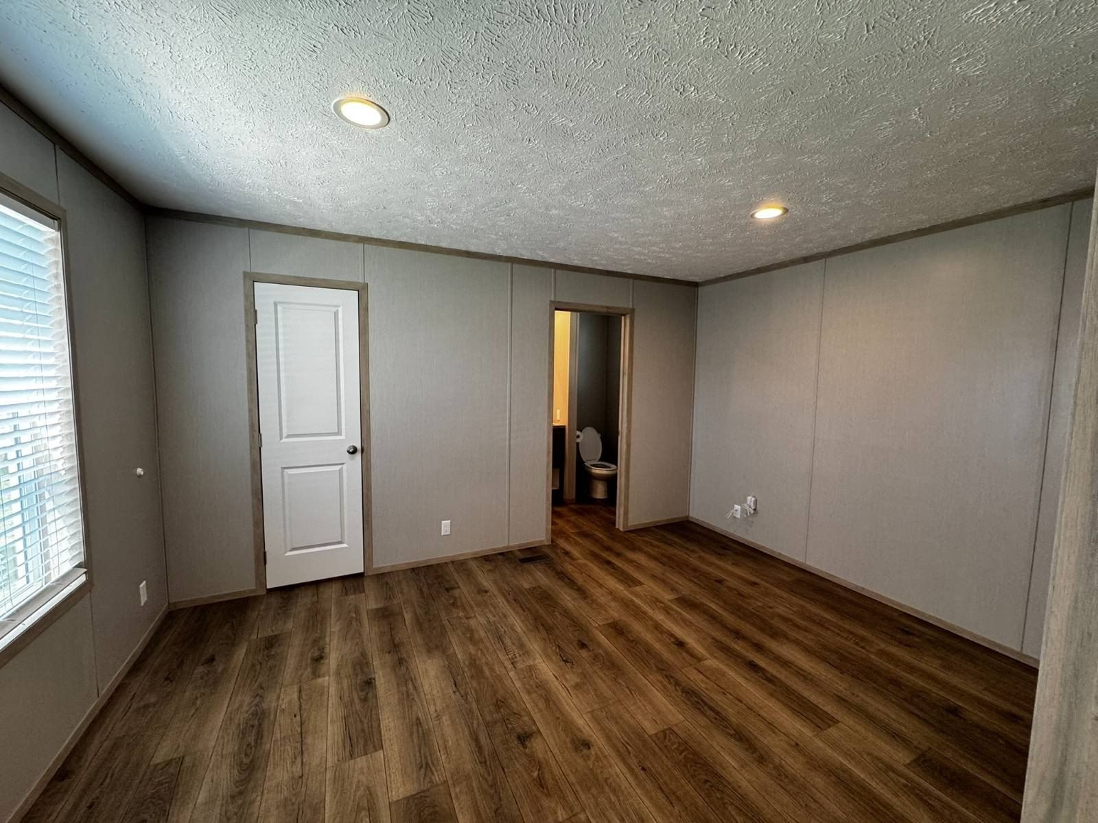 61 Louis Lane. Jackson, MI 49203