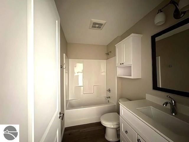 3798 Woodgate Drive. Traverse City, MI 49686