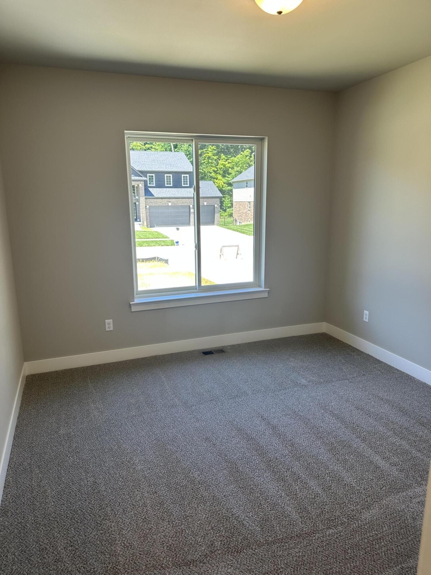 50402 Oakbrooke Drive. New Baltimore, MI 48047