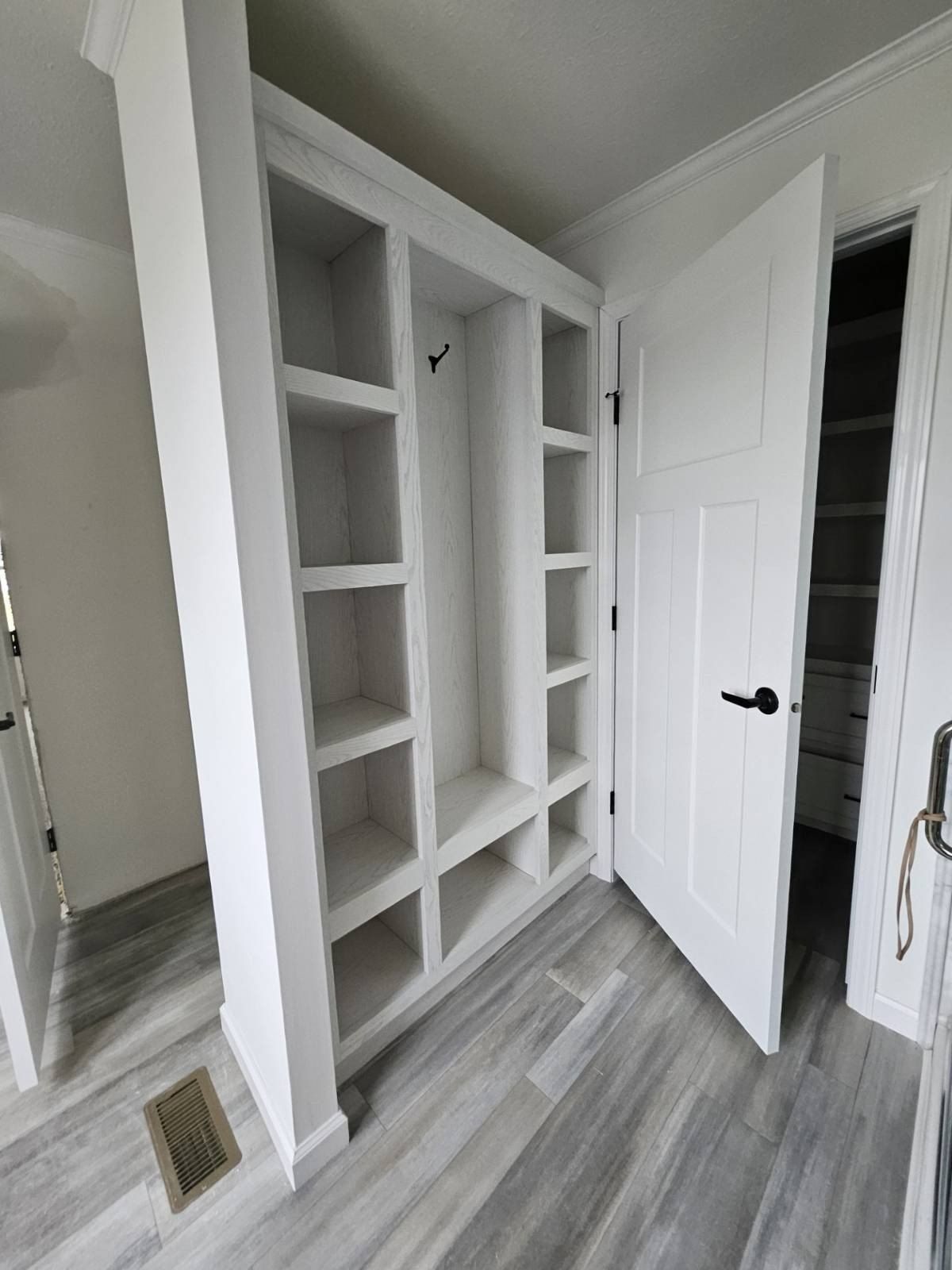 1021 River Line Dr. Howell, MI 48843