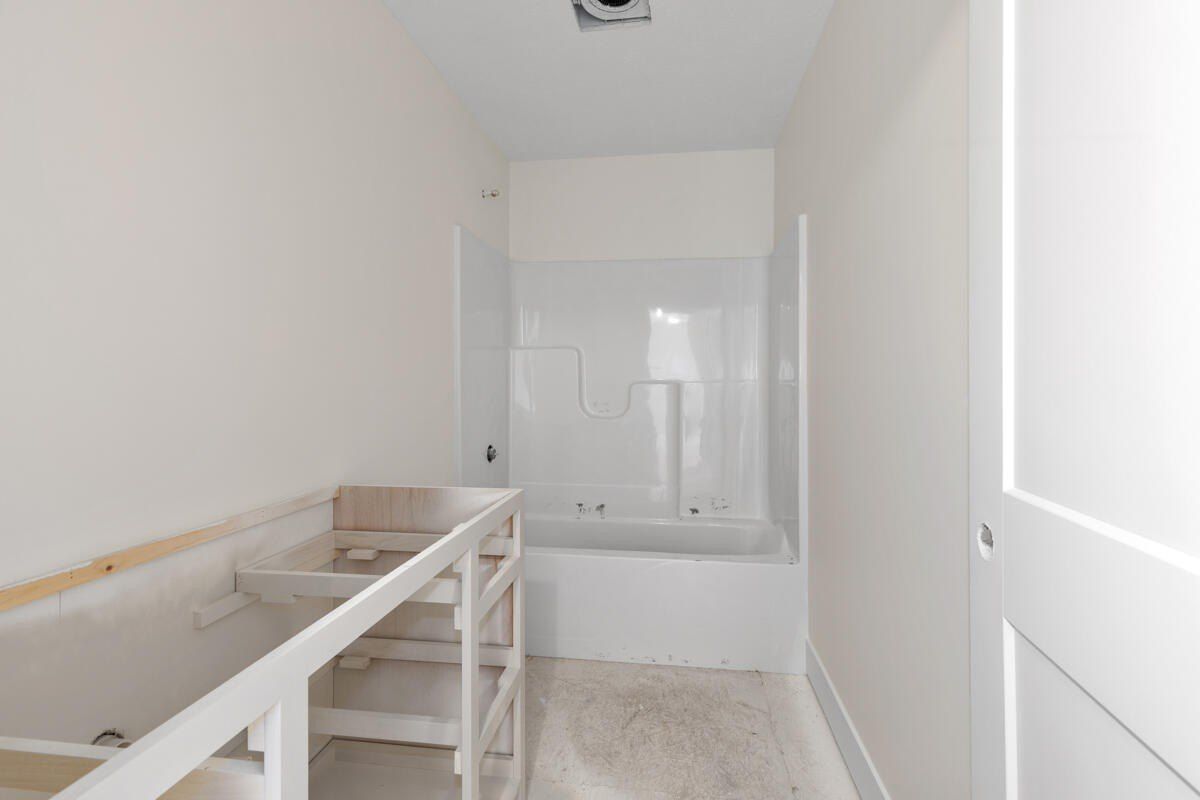 9237 Shimano Drive. Portland, MI 48875