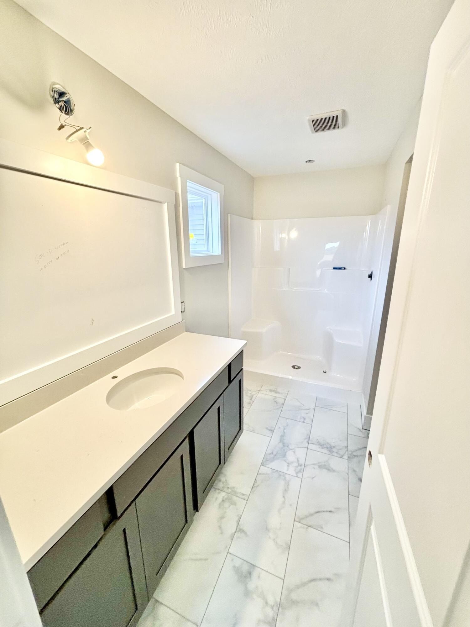 7117 Kettle Dale Avenue Se. Alto, MI 49302