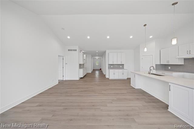 7453 Village Court. Davisburg, MI 48350