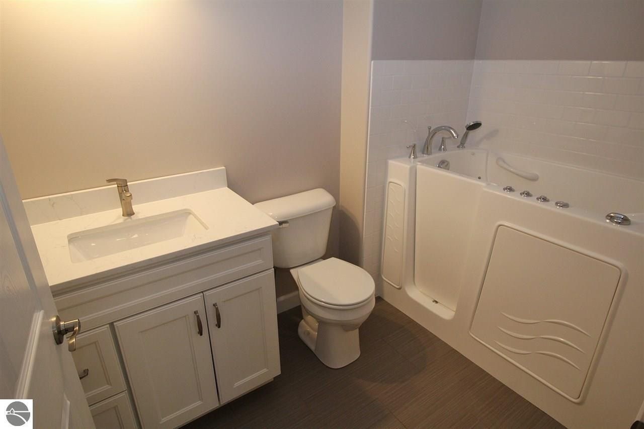 00 Sockeye Drive. Farwell, MI 48622