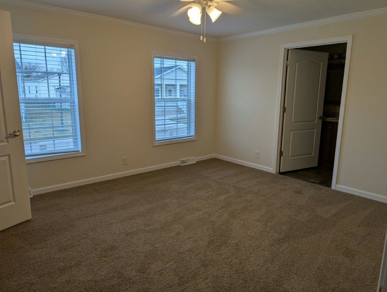 30039 Pineview Circle. Chesterfield, MI 48051