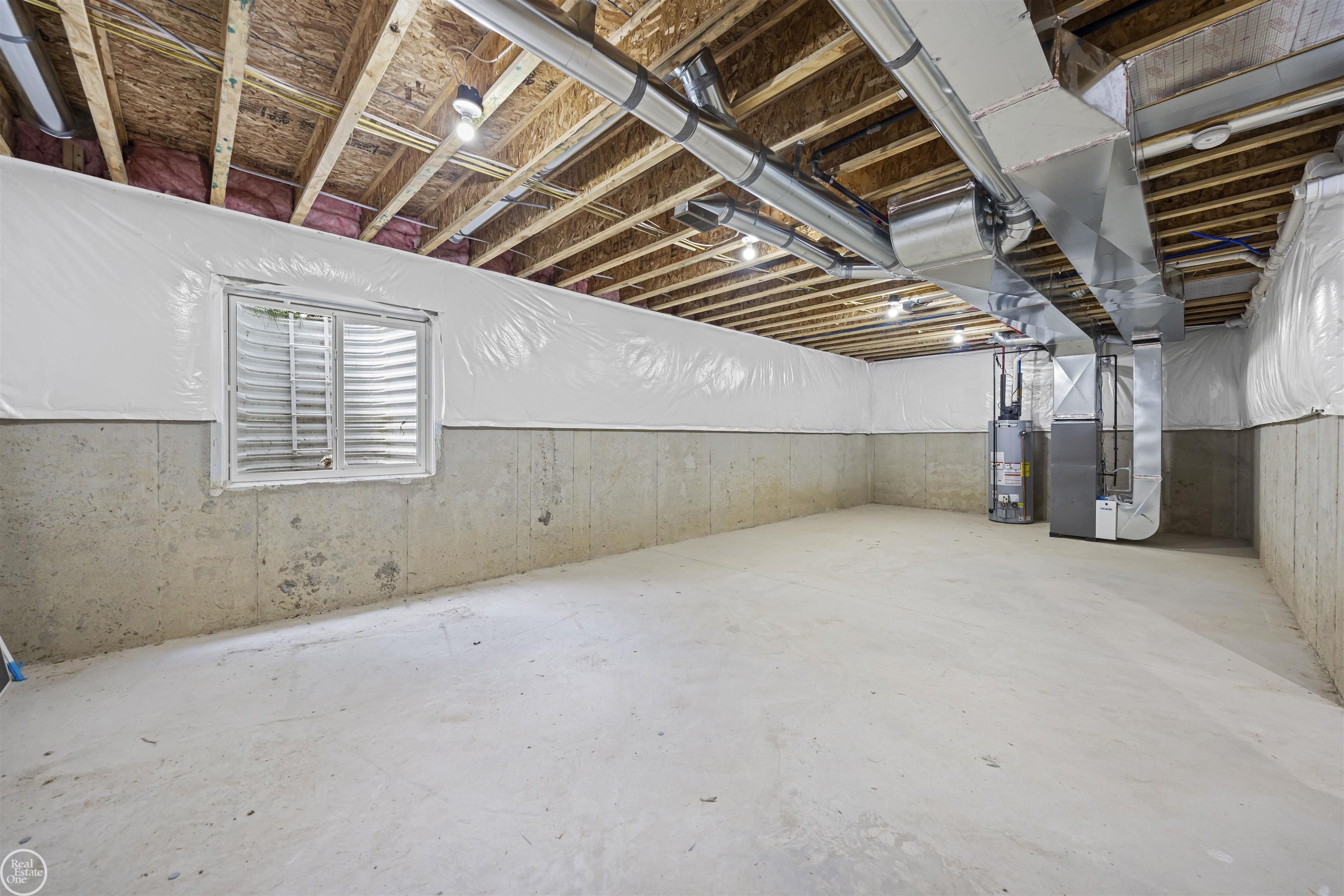 4114 Edgeland. Royal Oak, MI 48073