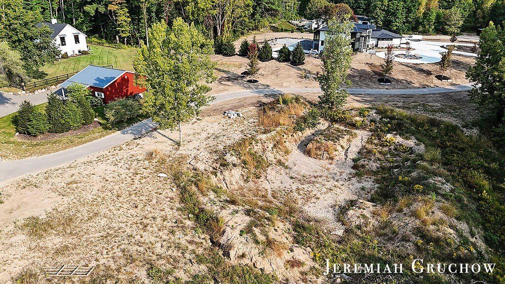 60 Ada Hills Drive. Ada, MI 49301