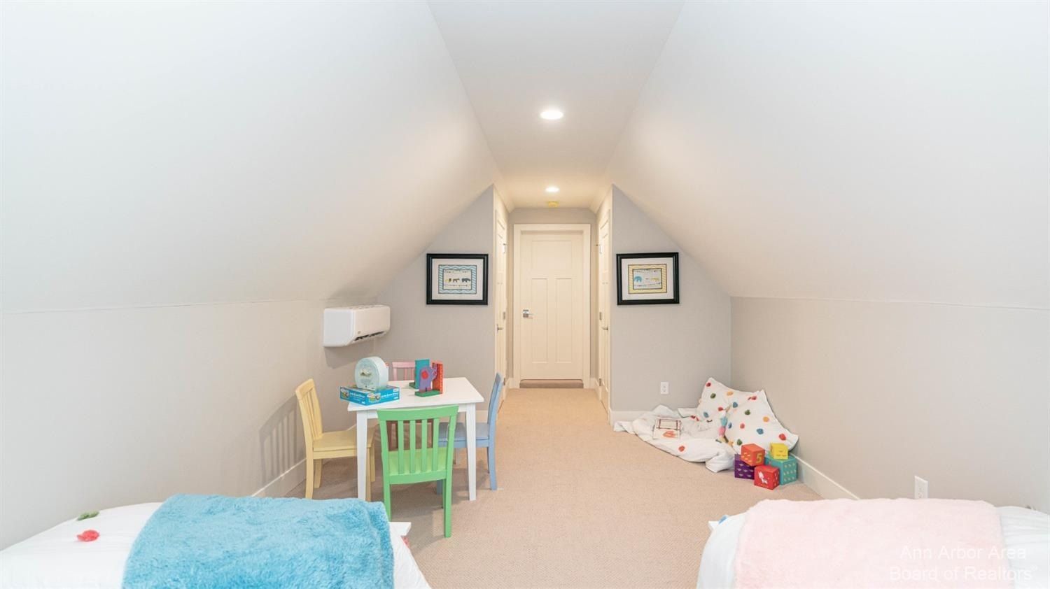 7052 Black Cherry Lane. Saline, MI 48176