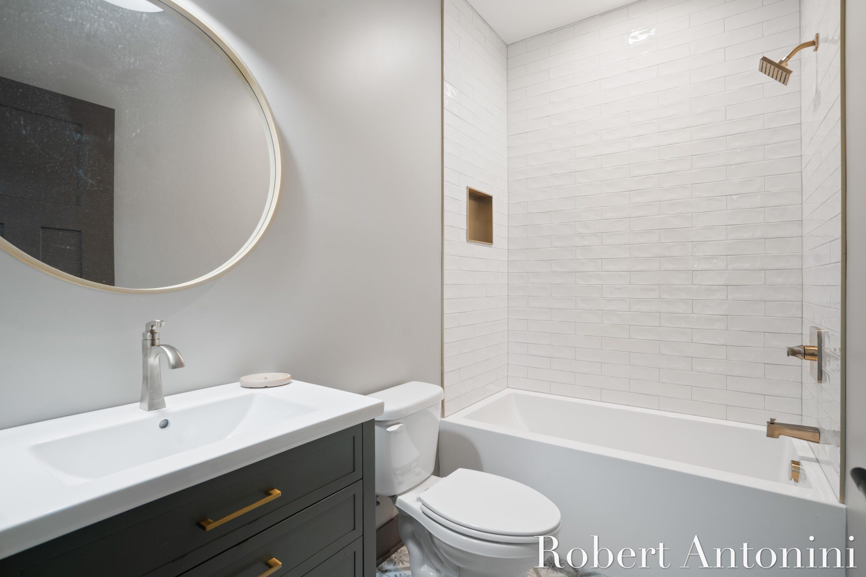 6691 Egan Avenue Se. Caledonia, MI 49316