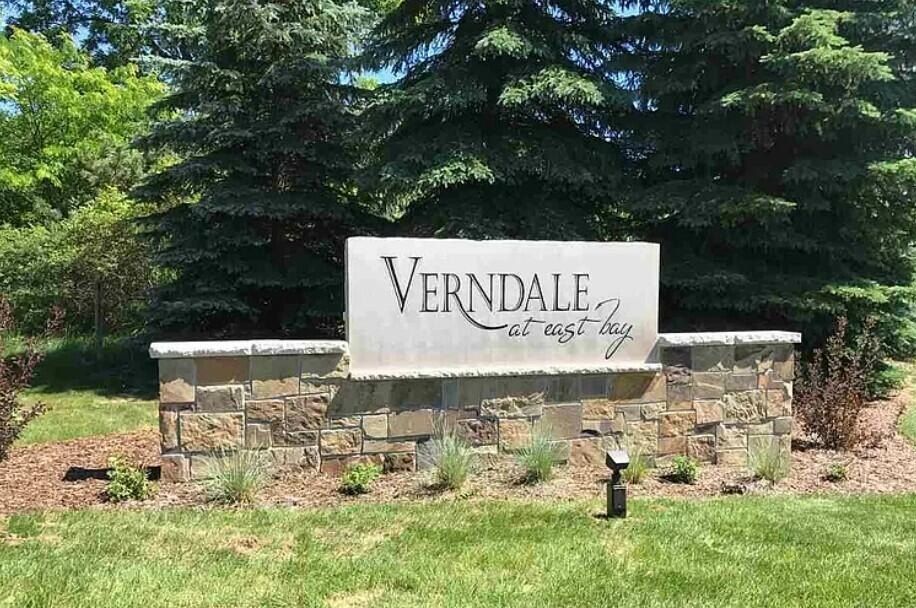 648 Vienna Way. Traverse City, MI 49696