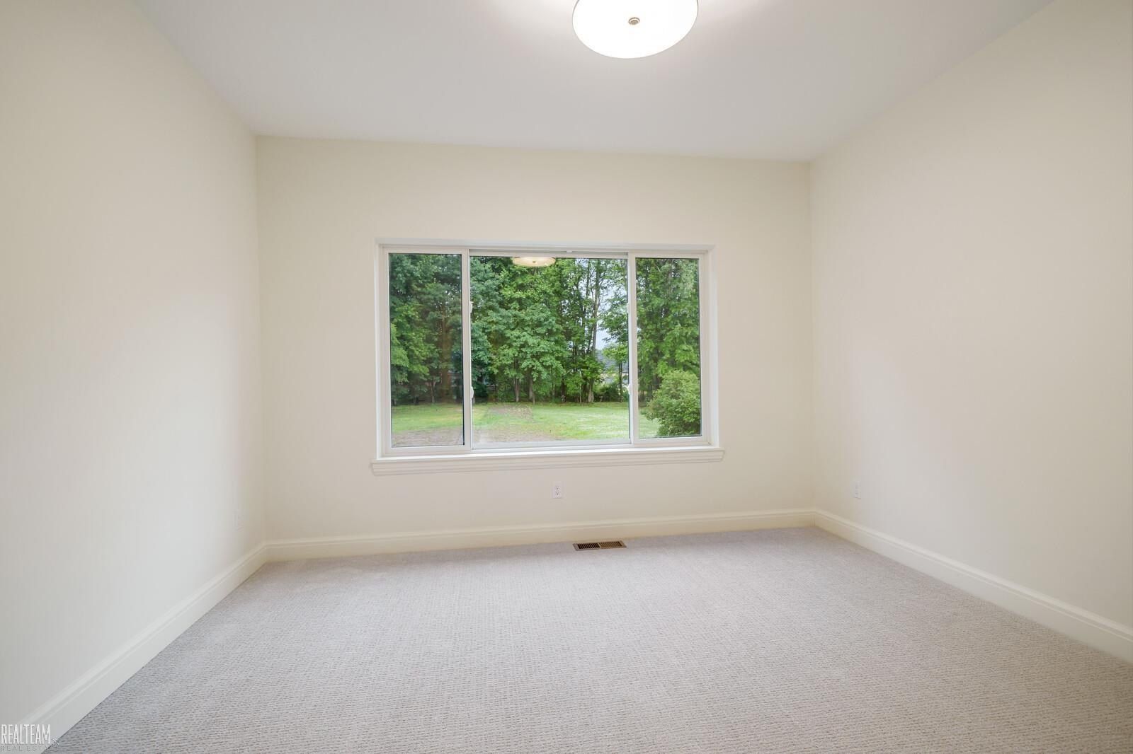 55390 Jewell. Shelby Twp, MI 48315