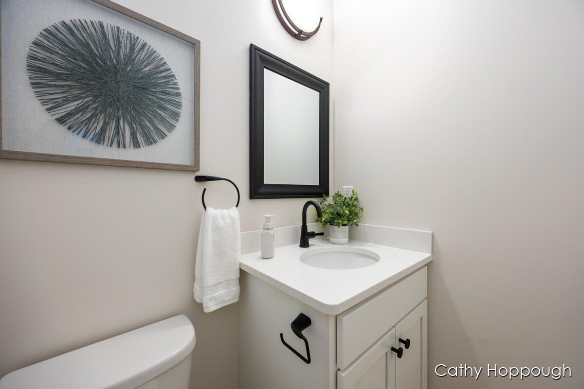 1976 Aspen Vly Lane. Ionia, MI 48846